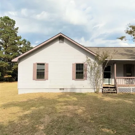 Rent this 3 bed townhouse on 138 Lonnie Bryant Road in Bleckley County, GA 31014
