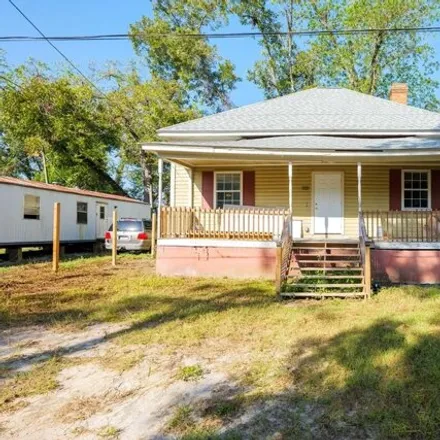 Buy this 4 bed house on 1323 South Jefferson Street in Quitman, GA 31643
