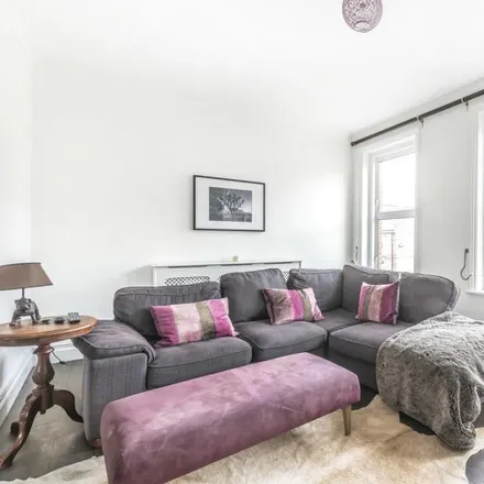 Rent this 1 bed apartment on Mablethorpe Road in London, SW6 6AQ