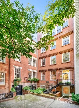 Image 3 - 48 Commerce Street, New York, NY 10014, USA - House for sale