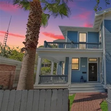 Buy this 5 bed house on 2428 Avenue M in Galveston, TX 77550