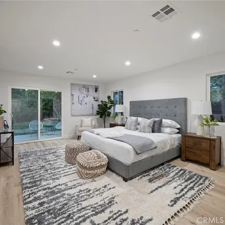 Image 2 - 5925 Tobias Avenue, Los Angeles, CA 91411, USA - Apartment for rent