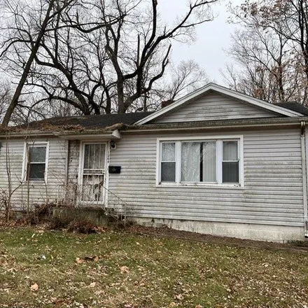 Buy this 2 bed house on 1258 East Chestnut Street in Kankakee, IL 60901