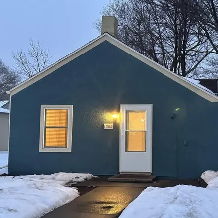 Buy this 1 bed house on 1265 North Lyndale Avenue in Sioux Falls, SD 57104