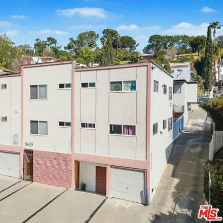 Buy this 14 bed house on Avenue 35 in Los Angeles, CA 90851