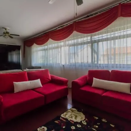 Buy this 5 bed house on Rua Porto Nacional in Vila Galvão, Guarulhos - SP