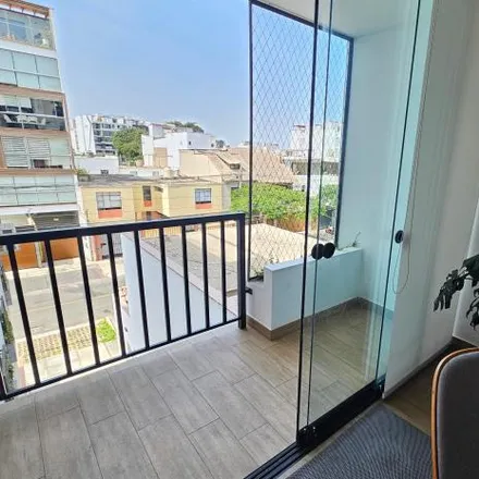Buy this 4 bed apartment on Jirón Enrique Salazar Barreto 281 in Santiago de Surco, Lima Metropolitan Area 15038