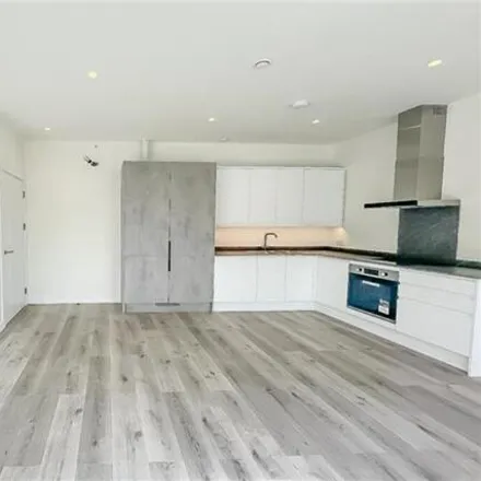 Rent this 2 bed apartment on Clive Lodge in North Circular Road, London