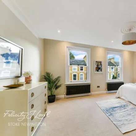 Image 7 - Farleigh Road, London, N16 7TH, United Kingdom - Townhouse for sale