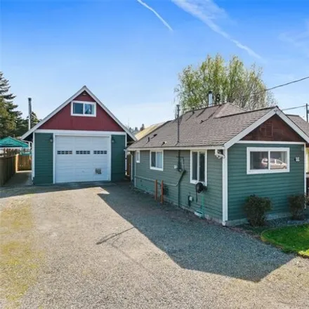 Buy this 2 bed house on 816 2nd Avenue North in Kent, WA 98032