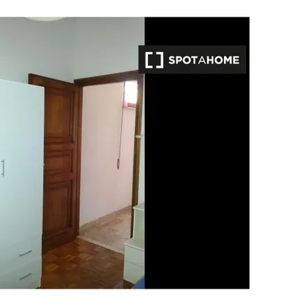 Image 2 - Via del Beato Egidio, 06122 Perugia PG, Italy - Room for rent