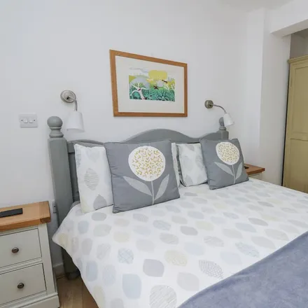 Image 6 - Tenby, SA70 8HE, United Kingdom - Apartment for rent