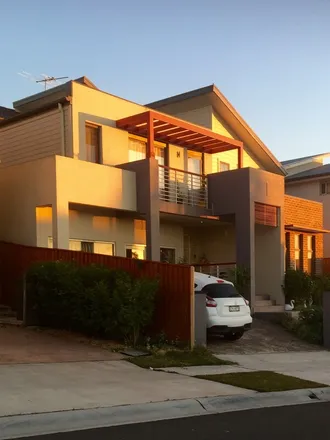 Rent this 3 bed house on Sydney in Pemulwuy, AU