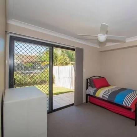 Rent this 3 bed townhouse on McDowall QLD 4053