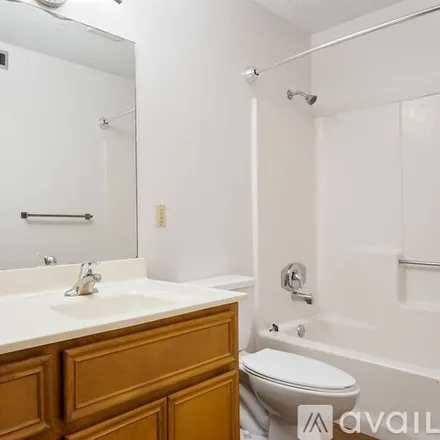 Image 6 - 5500 N 15th St, Unit 1B/1B - Townhouse for rent