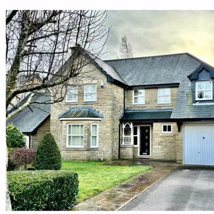 Rent this 4 bed house on Old Crossleyans RUFC in Wood End Close, Skircoat Green