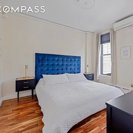 Image 7 - 83 Hall Street, New York, NY 11205, USA - Townhouse for sale