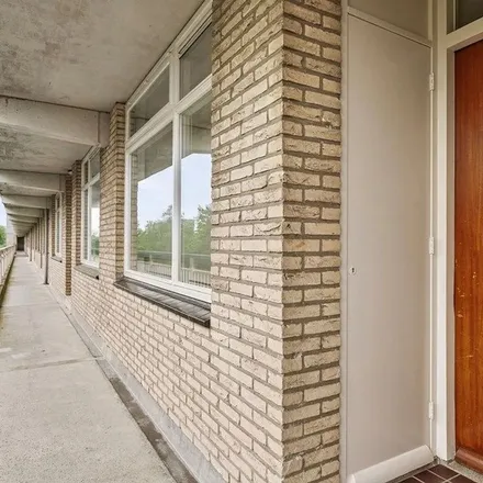 Rent this 3 bed apartment on Gillis Huppestraat 31 in 3067 VL Rotterdam, Netherlands