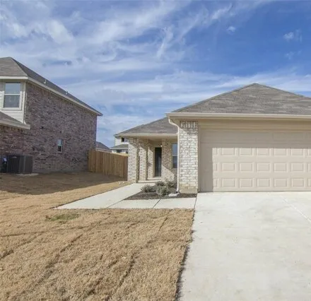 Rent this 3 bed house on 1700 Bobolink Dr in Ennis, Texas