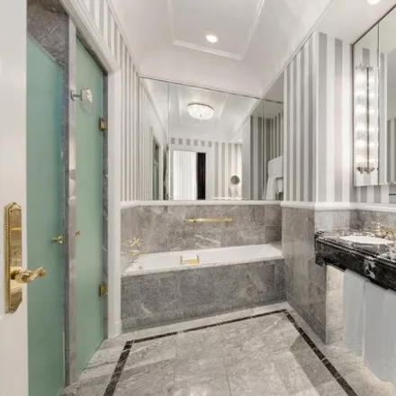 Image 3 - King Cole Bar, 2 East 55th Street, New York, NY 10022, USA - Condo for sale