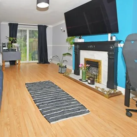 Image 3 - Villa Close, Biddulph, ST8 6LJ, United Kingdom - Duplex for sale