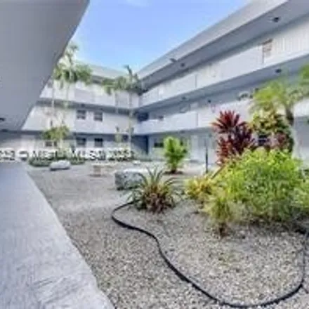 Buy this 2 bed condo on 1725 West 60th Street in Hialeah, FL 33012