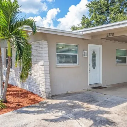 Image 3 - 2358 Chaucer Street, Clearwater, FL 33765, USA - House for sale