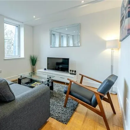 Rent this 2 bed room on St Lawrence House in 10-12 The Forbury, Reading