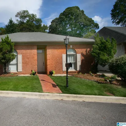 Buy this 3 bed house on 1629 Canterbury Circle in Vestavia Hills, AL 35243