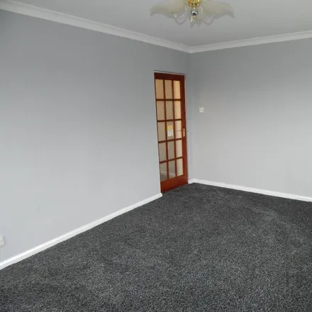 Rent this 2 bed apartment on Chinewood Avenue in Batley, WF17 0HB