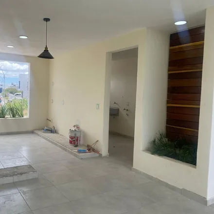 Buy this studio house on Circuito UNAM in Delegaciön Santa Rosa Jáuregui, 76100 Juriquilla
