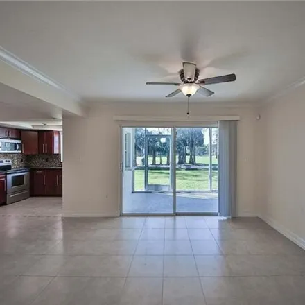Image 5 - 451 Quail Forest Boulevard, Collier County, FL 34105, USA - Condo for sale