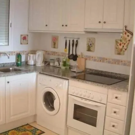 Rent this 2 bed apartment on Mar de Cristal in Glorieta Mar de Cristal, 28043 Madrid