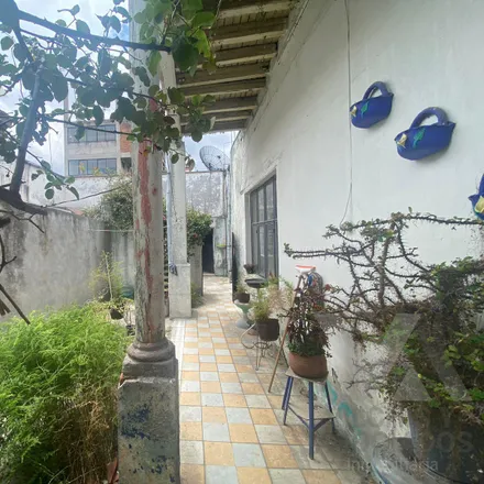 Buy this studio house on 106 Bar in Calle Pedro Ascencio 106, 50080 Toluca