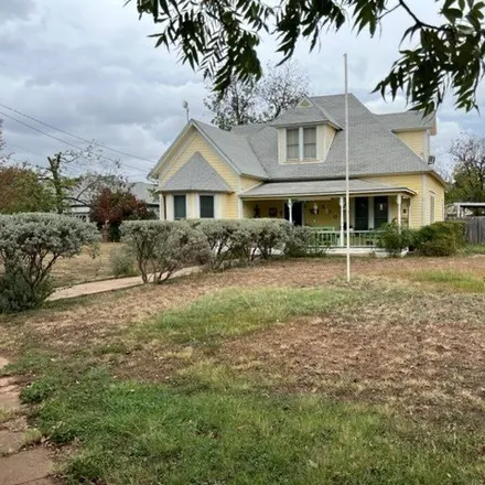 Image 3 - 999 North College Street, Brady, TX 76825, USA - House for sale