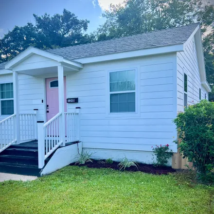 Rent this 3 bed house on 1248 Southlawn Boulevard in Algiers, New Orleans