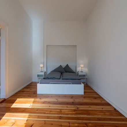 Rent this 2 bed apartment on Wilsnacker Straße 63 in 10559 Berlin, Germany