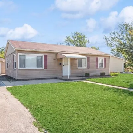 Rent this 3 bed house on 7919 Walnut Ave in Hammond, Indiana