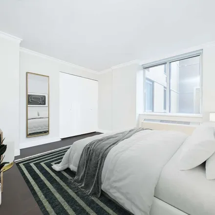 Image 3 - 160 Riverside Boulevard, New York, NY 10069, USA - Apartment for rent