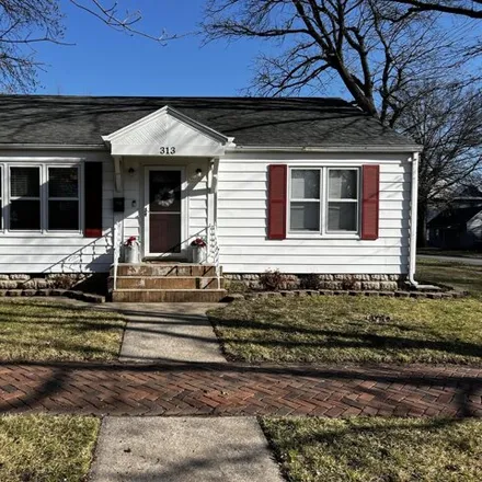 Buy this 2 bed house on 383 East 15th Street in Pittsburg, KS 66762