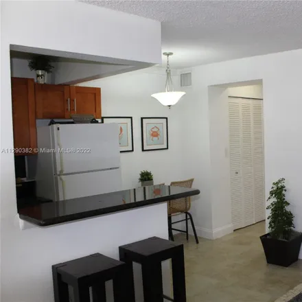 Image 9 - Life House, South of Fifth, 321 Collins Avenue, Miami Beach, FL 33139, USA - Condo for rent