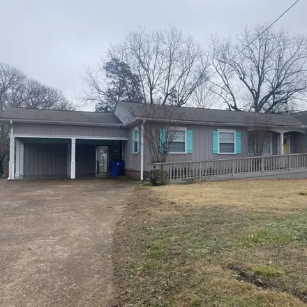 Buy this 3 bed house on 133 North Brooks Street in Pontotoc, MS 38863