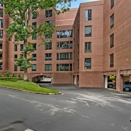 Buy this 2 bed condo on 800 Cherokee in 800 Cherokee Road, Charlotte