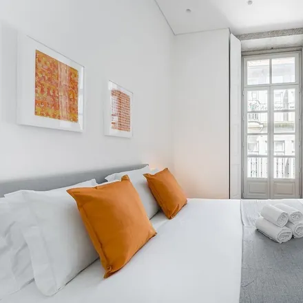 Rent this 2 bed apartment on Porto in Avenida de Portugal, 36700 Tui