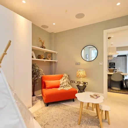 Rent this 5 bed townhouse on Charlbert Court in 11-21 Charlbert Street, London