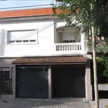 Buy this 7 bed house on Alfredo Guido 3721 in Carapachay, B1607 DCK Vicente López