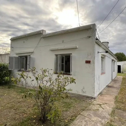 Buy this 2 bed house on Calle 33 in Partido de Punta Indio, Verónica