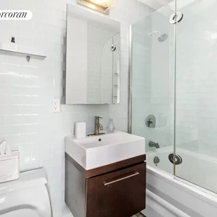Image 4 - 206 East 95th Street, New York, NY 10128, USA - Condo for rent