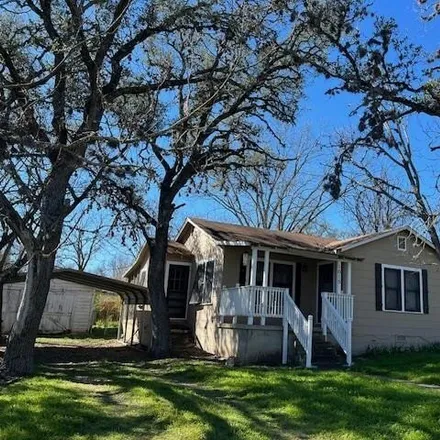 Buy this 2 bed house on 1051 4th Street in Kerrville, TX 78028