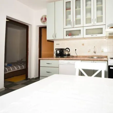 Image 3 - Starigrad Paklenica, Ulica dr. Franje Tuđmana, 23244 Općina Starigrad, Croatia - Apartment for rent